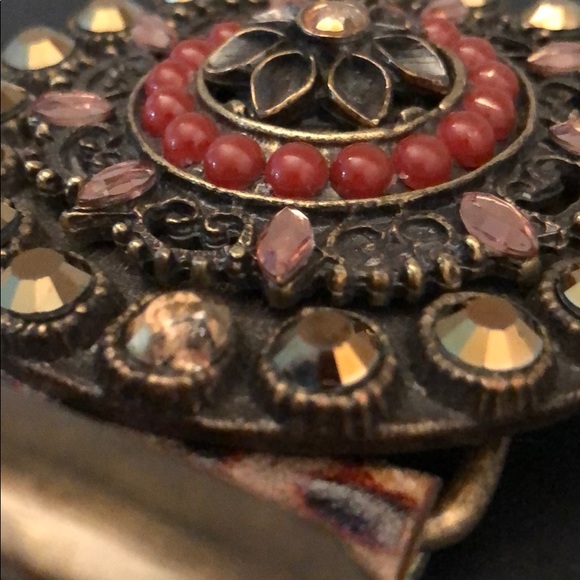 JEWELED BRASS STUDDED GOLD METALLIC LEATHER BELT - Picture 16 of 16